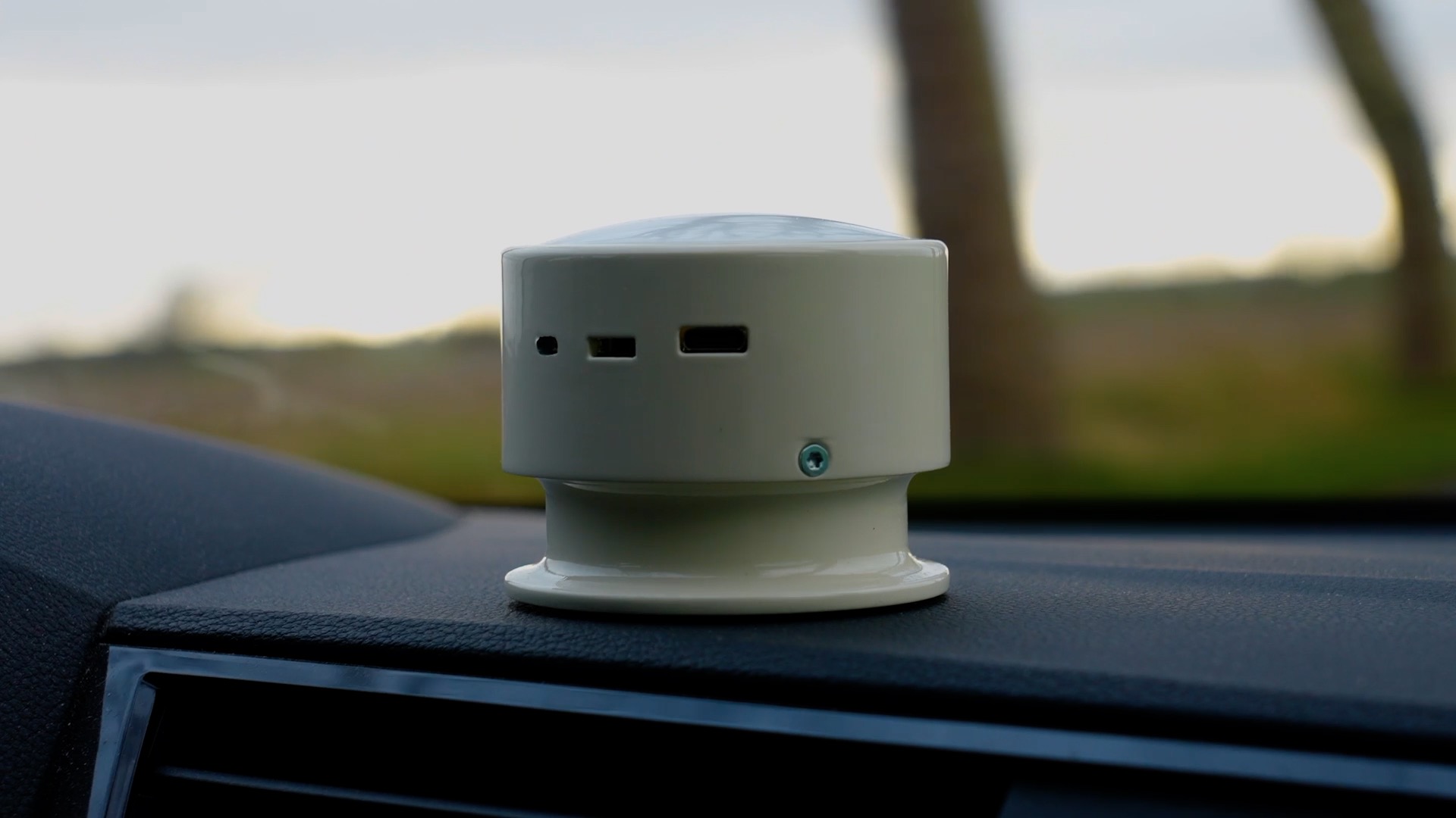 Une image contenant ciel, plein air, voiture
Description générée automatiquement