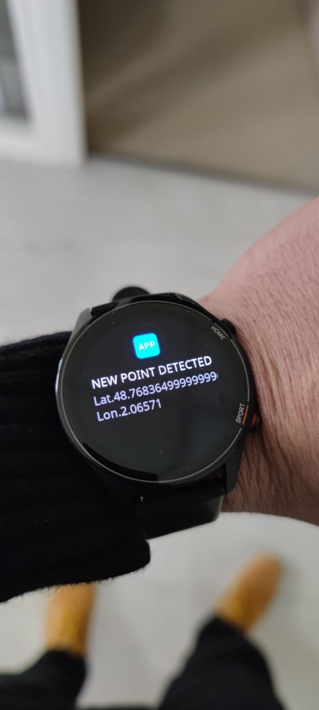 Une image contenant texte, regarder, personne, intérieur
Description générée automatiquement